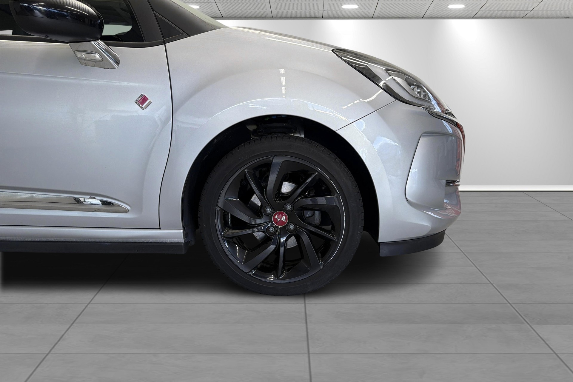 DS AUTOMOBILES DS 3 1.2 PureTech SO Chic EAT-showroom-element-3
