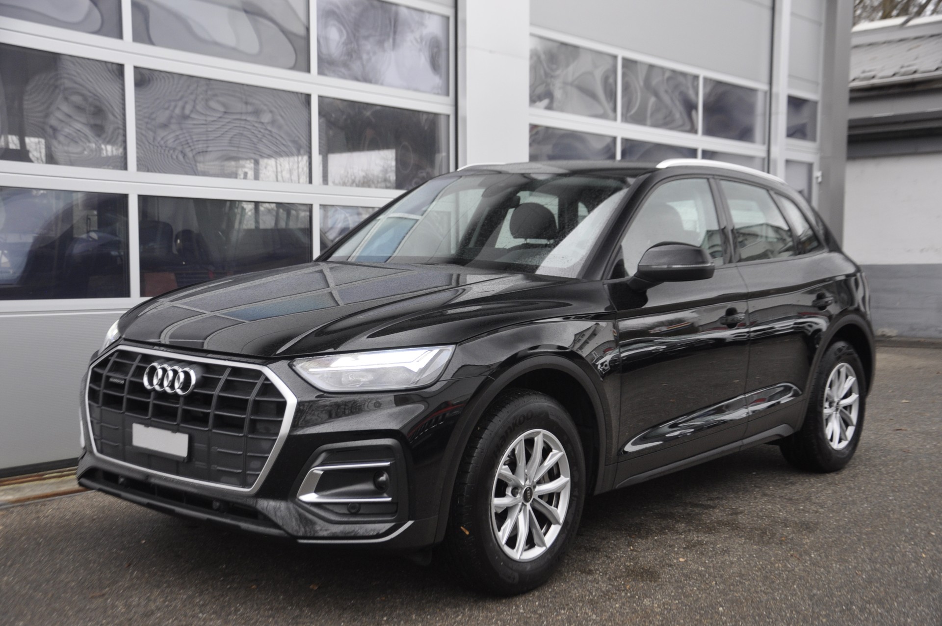 AUDI Q5 40 TFSI quattro S-tronic-image-13