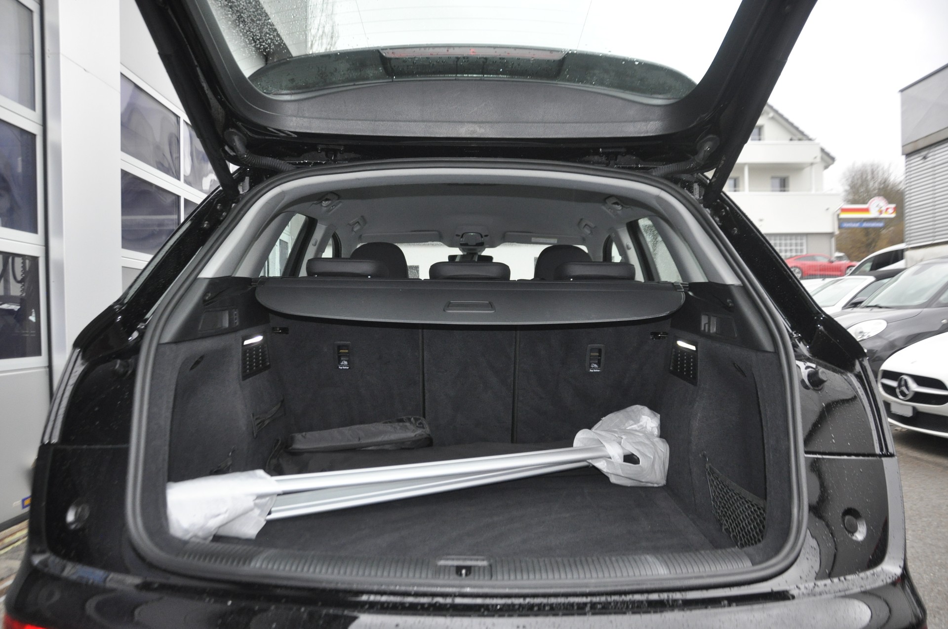 AUDI Q5 40 TFSI quattro S-tronic-image-10