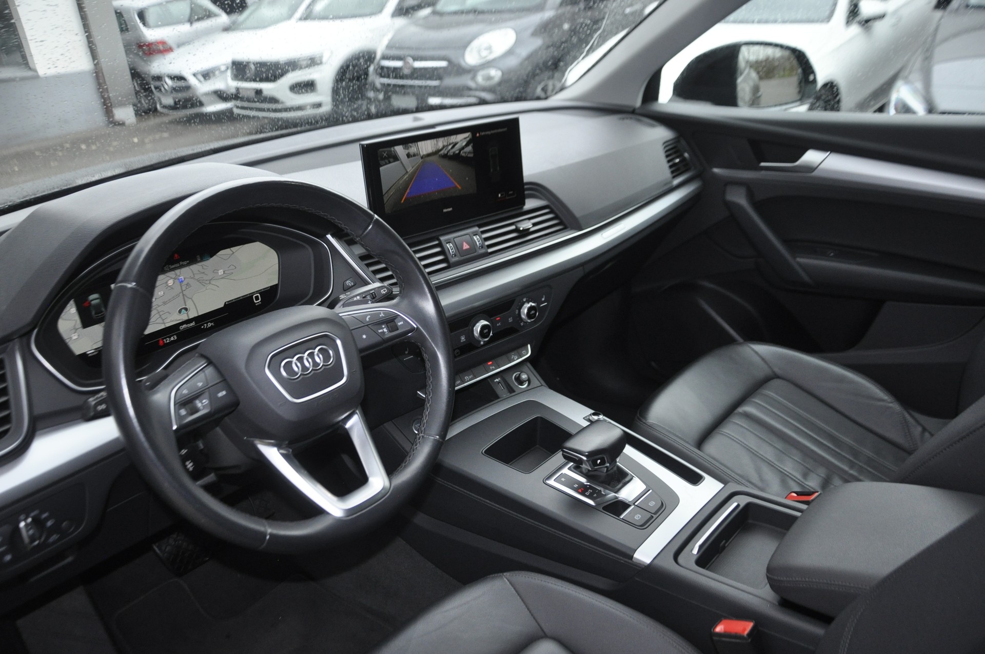 AUDI Q5 40 TFSI quattro S-tronic-image-5