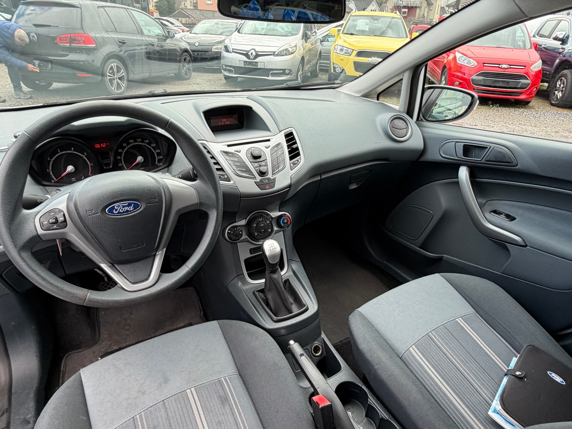 FORD Fiesta 1.25 16V Ambiente-image-7