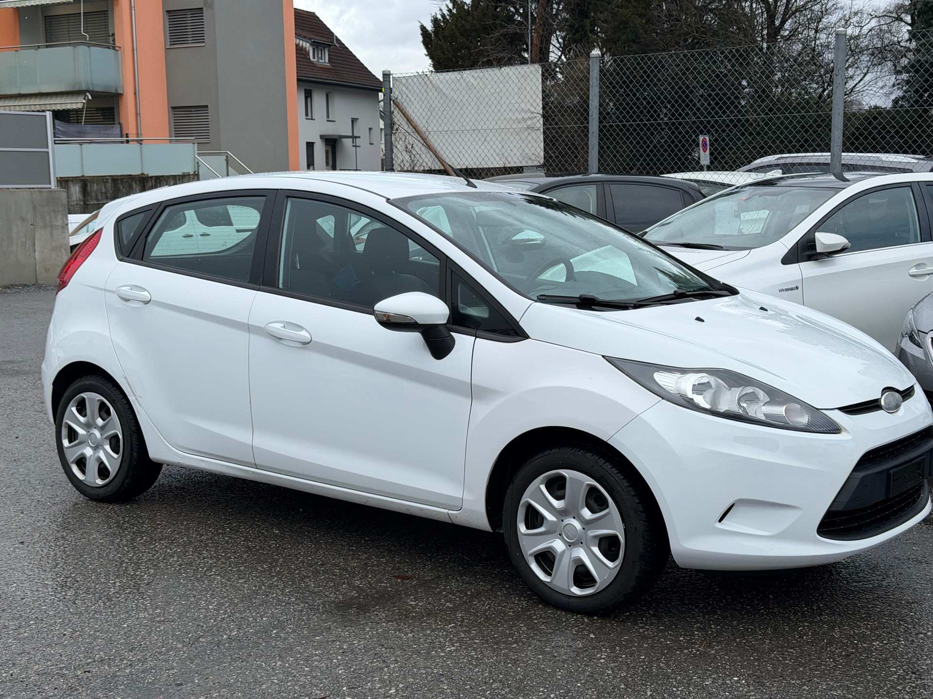 FORD Fiesta 1.25 16V Ambiente-image-1