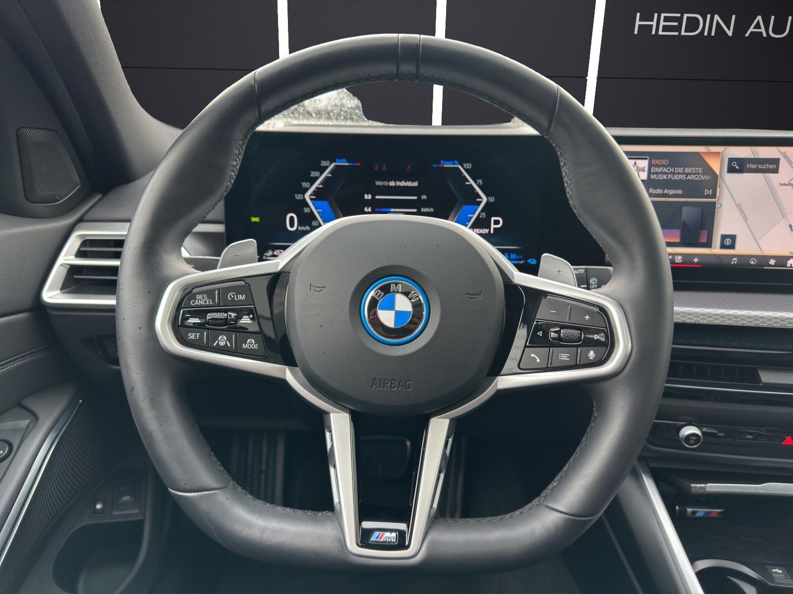 BMW 330e xDrive Touring M Sport-image-14