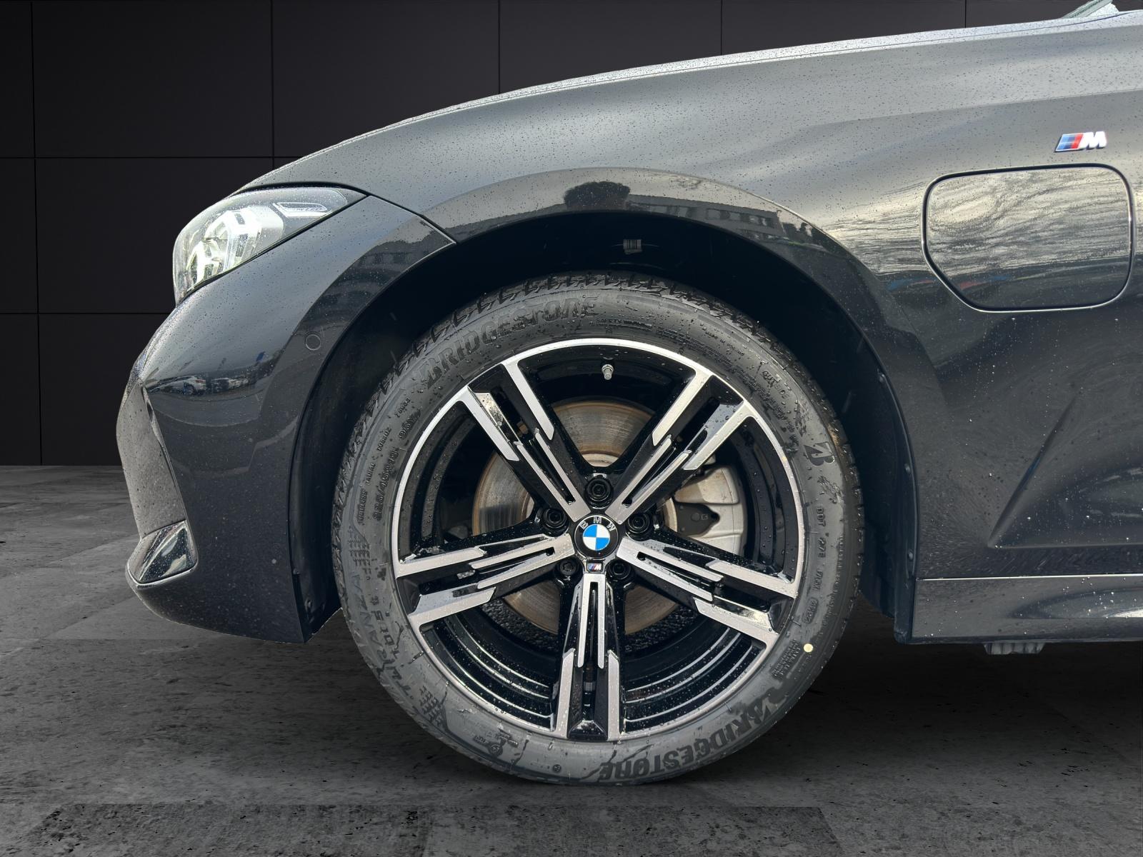 BMW 330e xDrive Touring M Sport-image-4