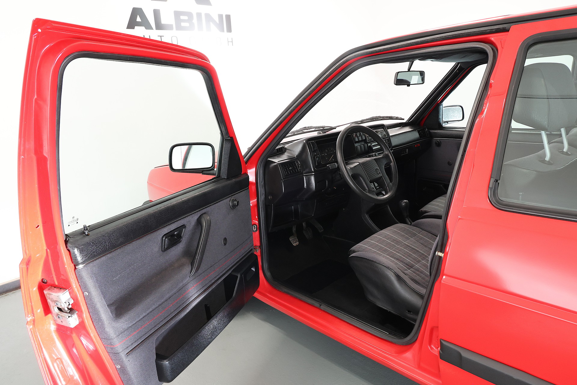 VW Golf 1800 GTI 16V**Veteranenfahrzeug**-image-8
