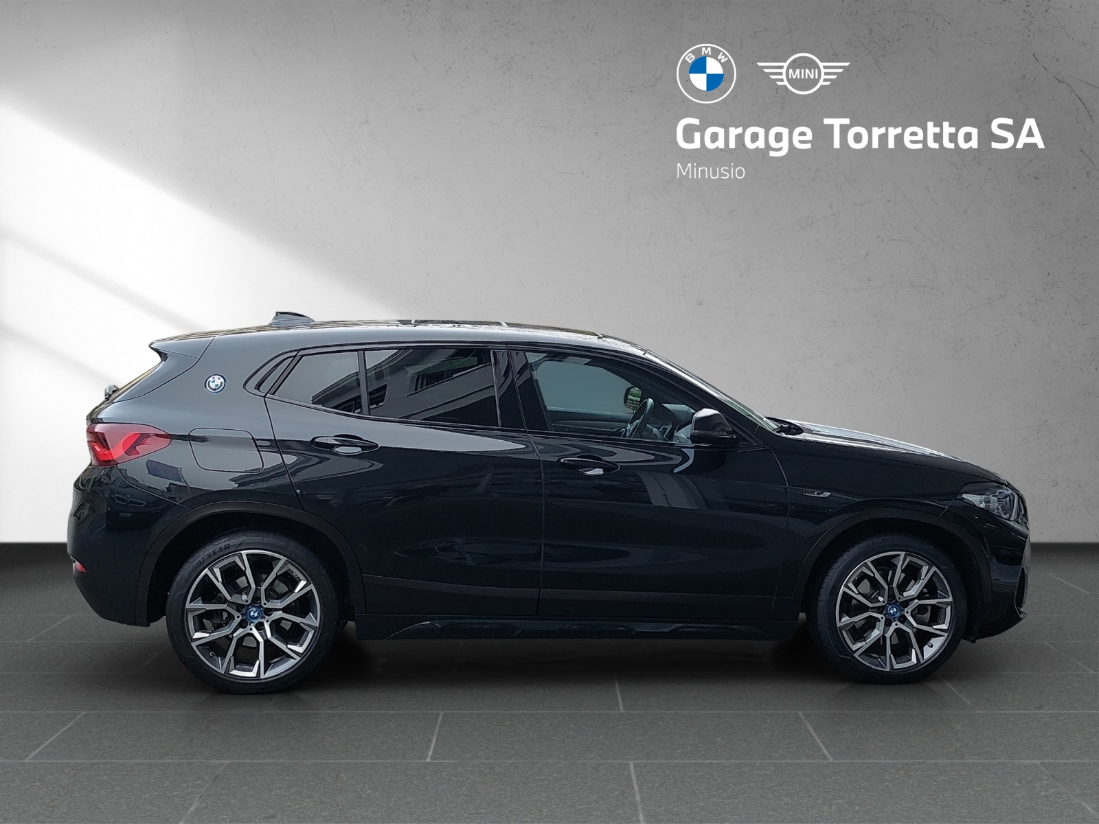 BMW X2 xDrive 25e M Sport Steptronic-image-5