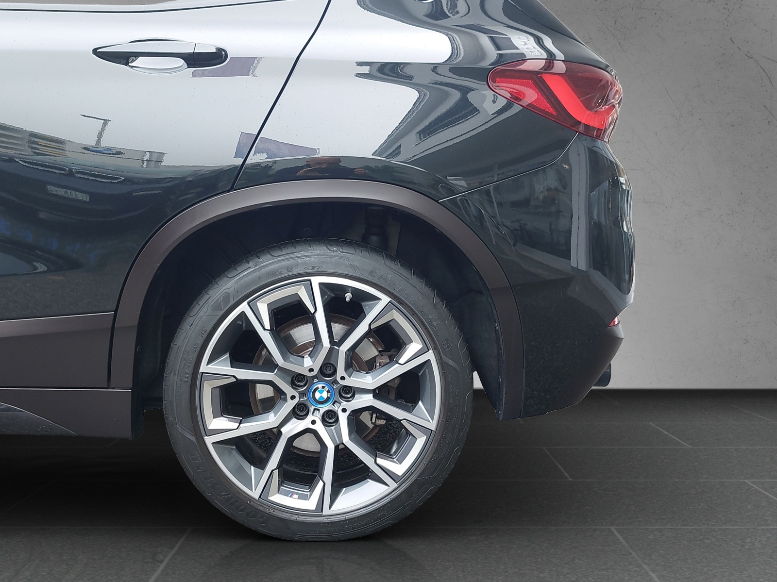 BMW X2 xDrive 25e M Sport Steptronic-image-11