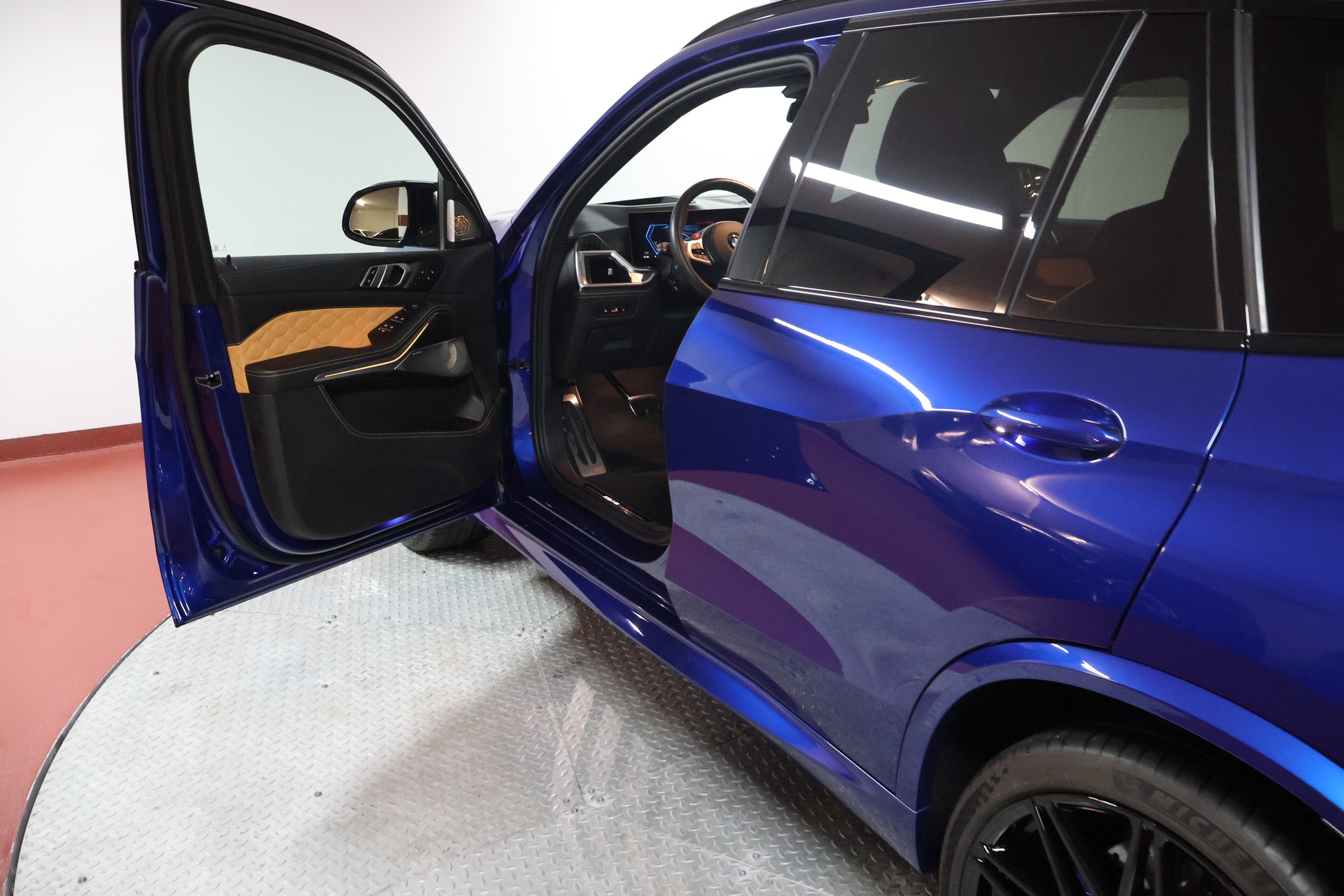 BMW X5M Competition-image-4