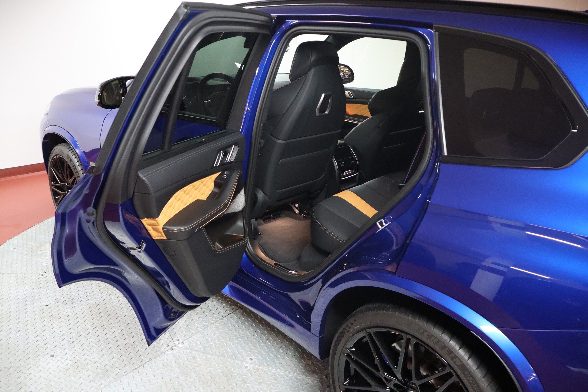 BMW X5M Competition-image-17