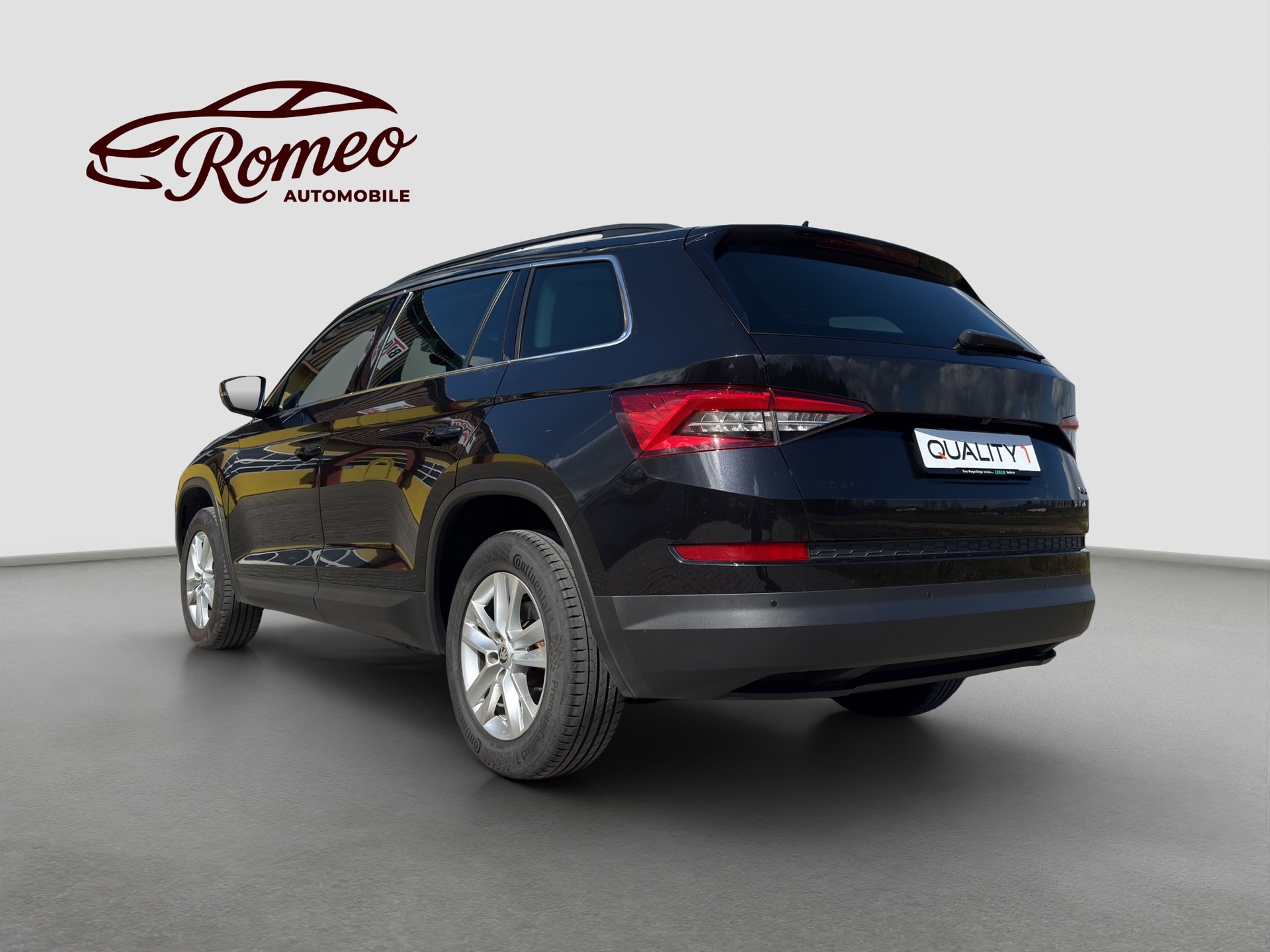 SKODA Kodiaq 2.0 TDI CR Style 4x4 DSG ** Frisch ab MFK und Service ** CH Auto ** 1. Hand **-image-2