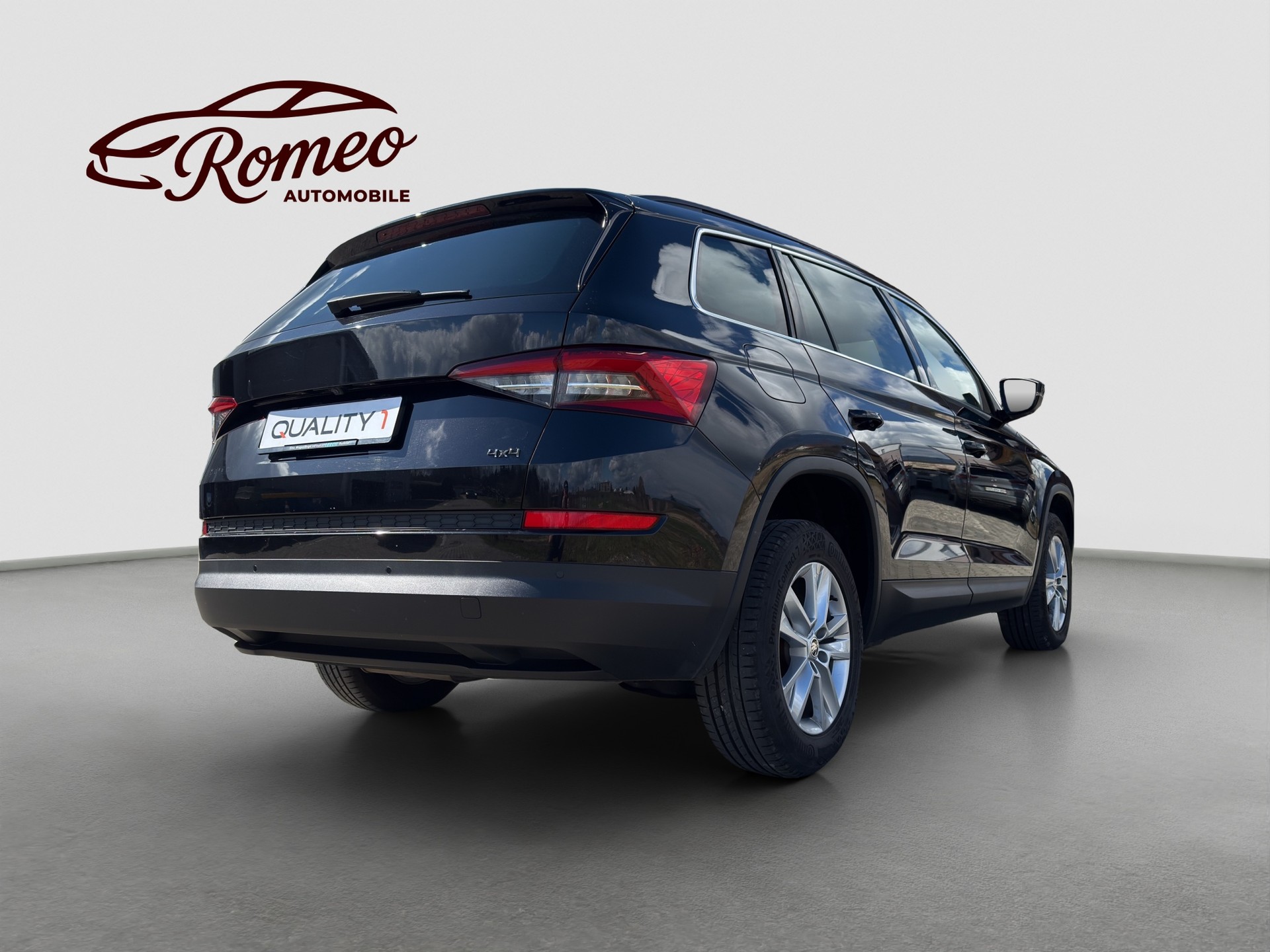 SKODA Kodiaq 2.0 TDI CR Style 4x4 DSG ** Frisch ab MFK und Service ** CH Auto ** 1. Hand **-image-1