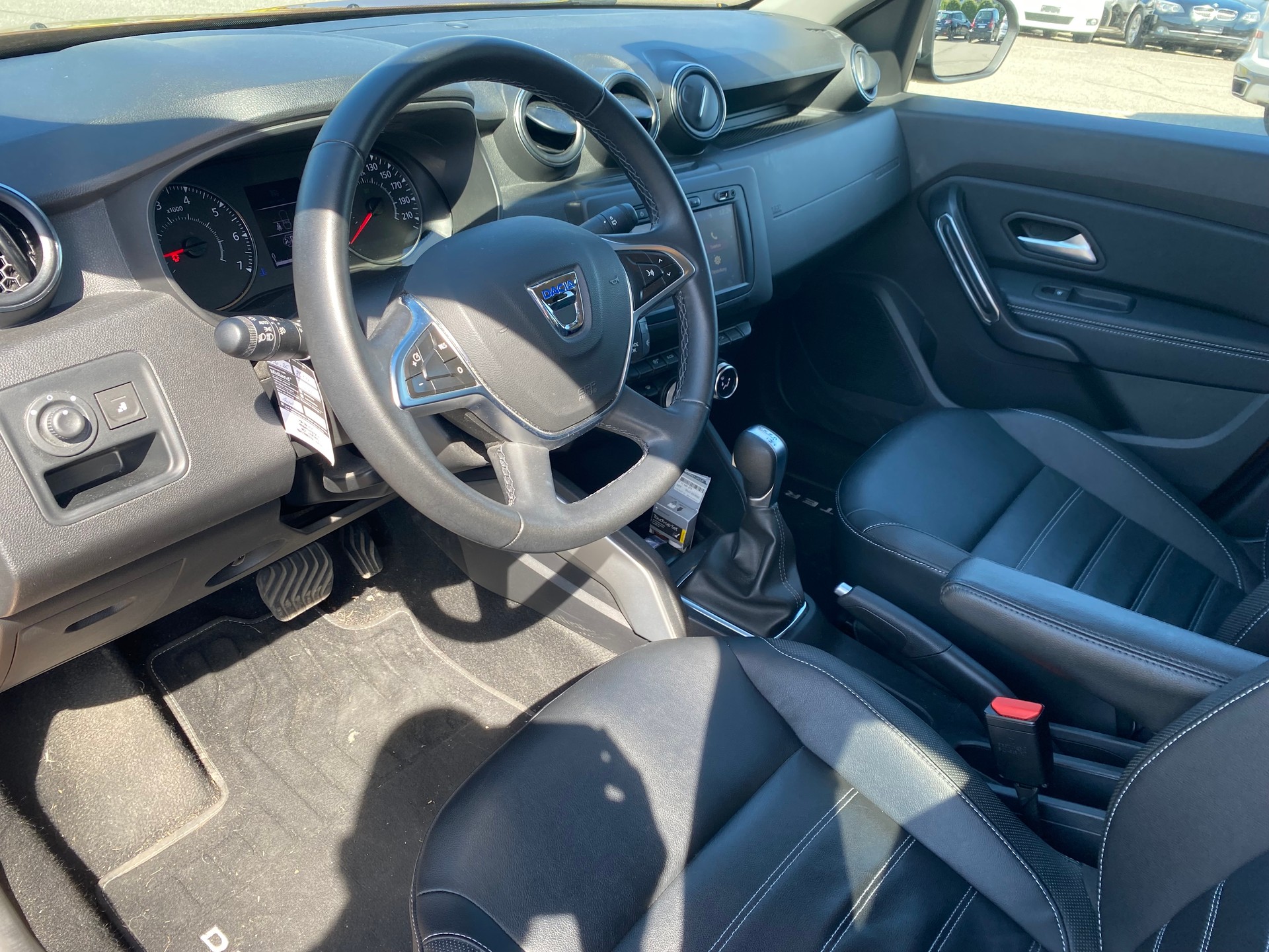 DACIA Duster 1.5 dCi Fischer man's Friend 4x2 EDC-image-4