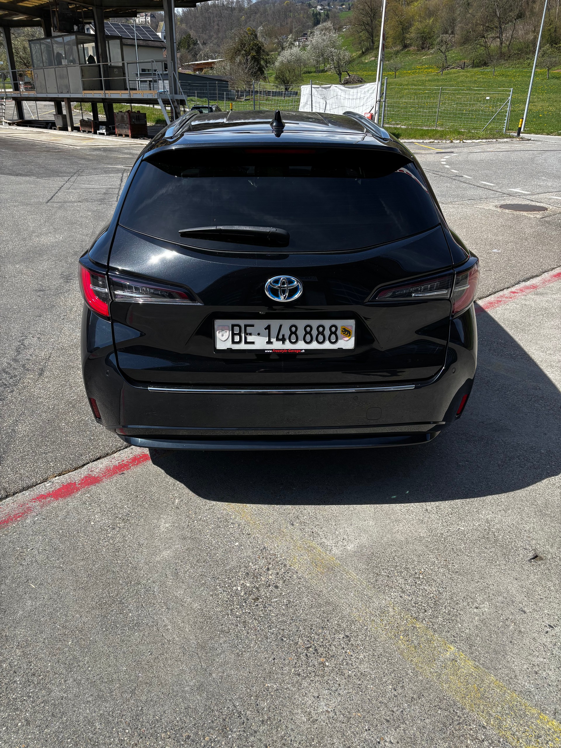 TOYOTA Corolla Touring Sports 1.8 HSD Trend e-CVT-image-6