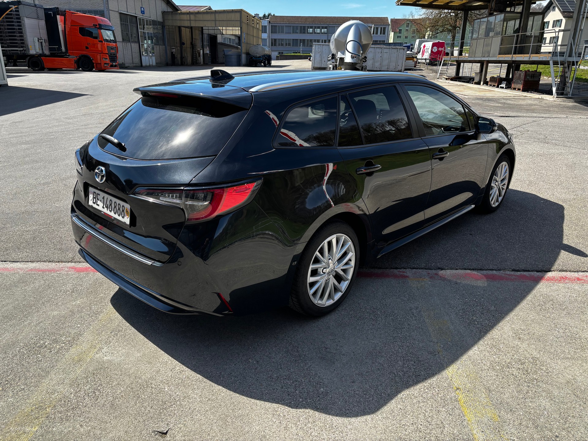 TOYOTA Corolla Touring Sports 1.8 HSD Trend e-CVT-image-5