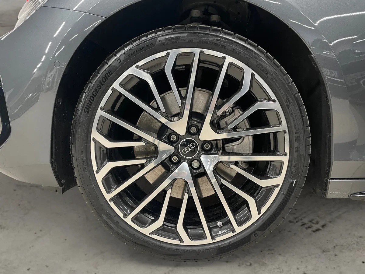 AUDI A6 Avant TDI quattro 150 kW S tronic-image-2