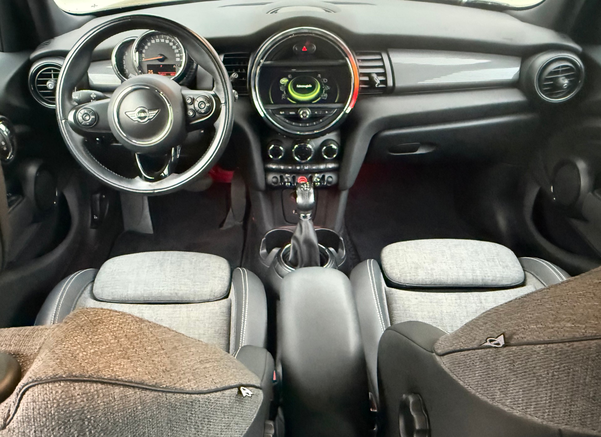 MINI Cooper D Steptronic-image-6