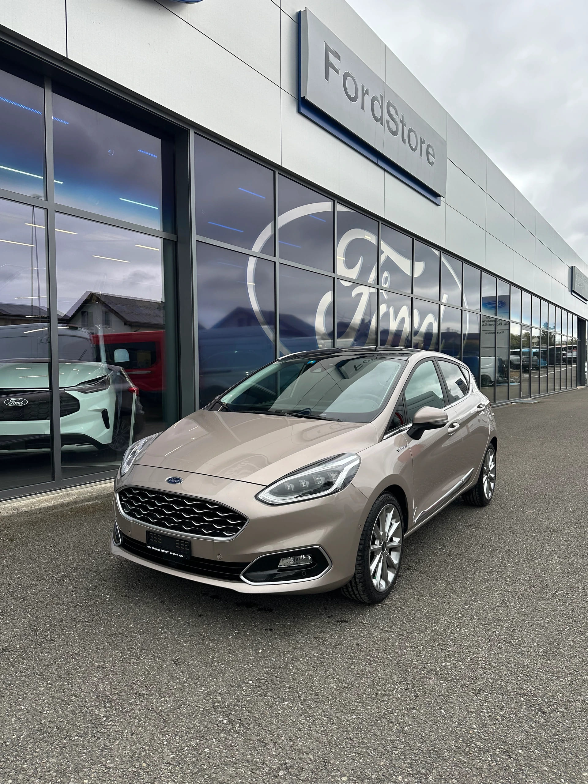 FORD Fiesta 1.0 EcoB 125 Vignale-image-1