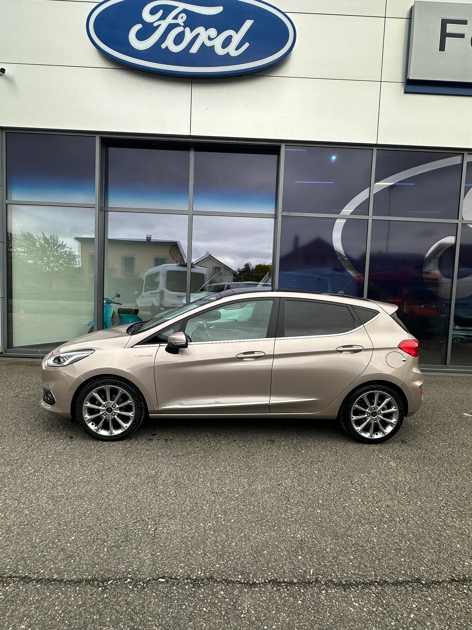 FORD Fiesta 1.0 EcoB 125 Vignale-image-2