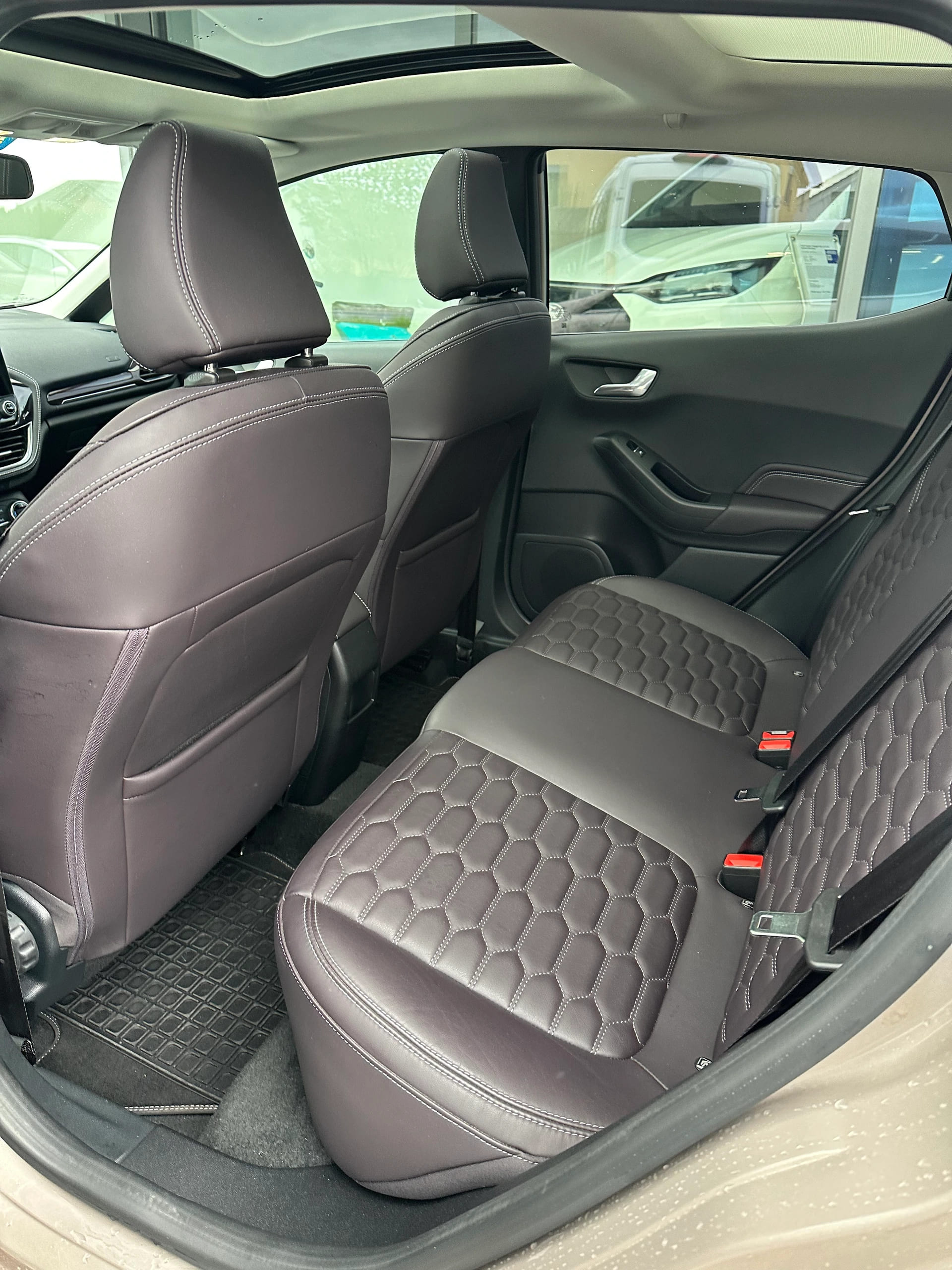 FORD Fiesta 1.0 EcoB 125 Vignale-image-10