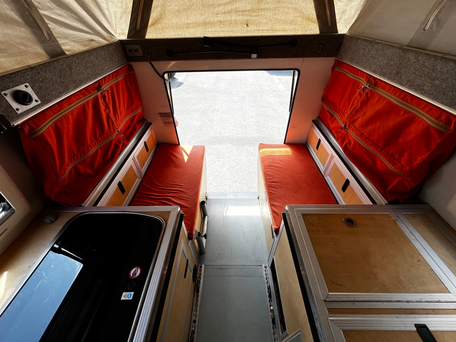 TOYOTA HZJ79 Innovation Camper-image-2