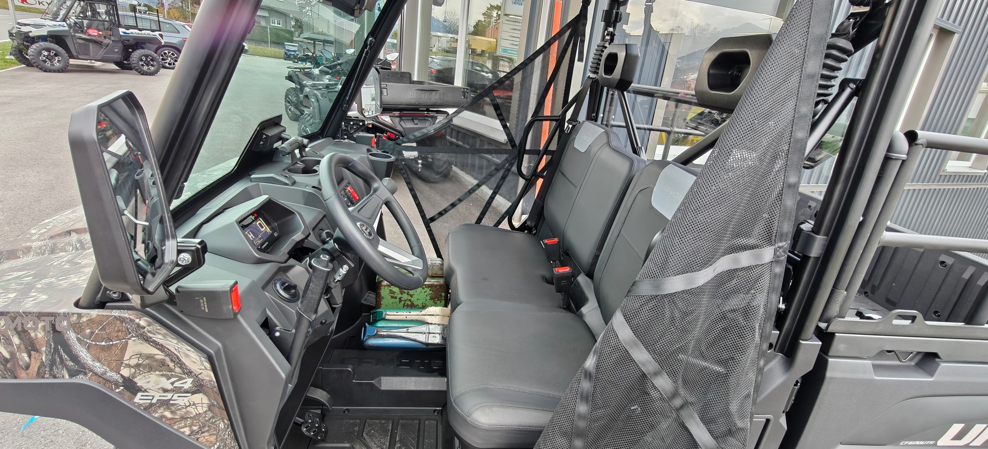 CF MOTO UForce 600 EFI 4x4-image-10