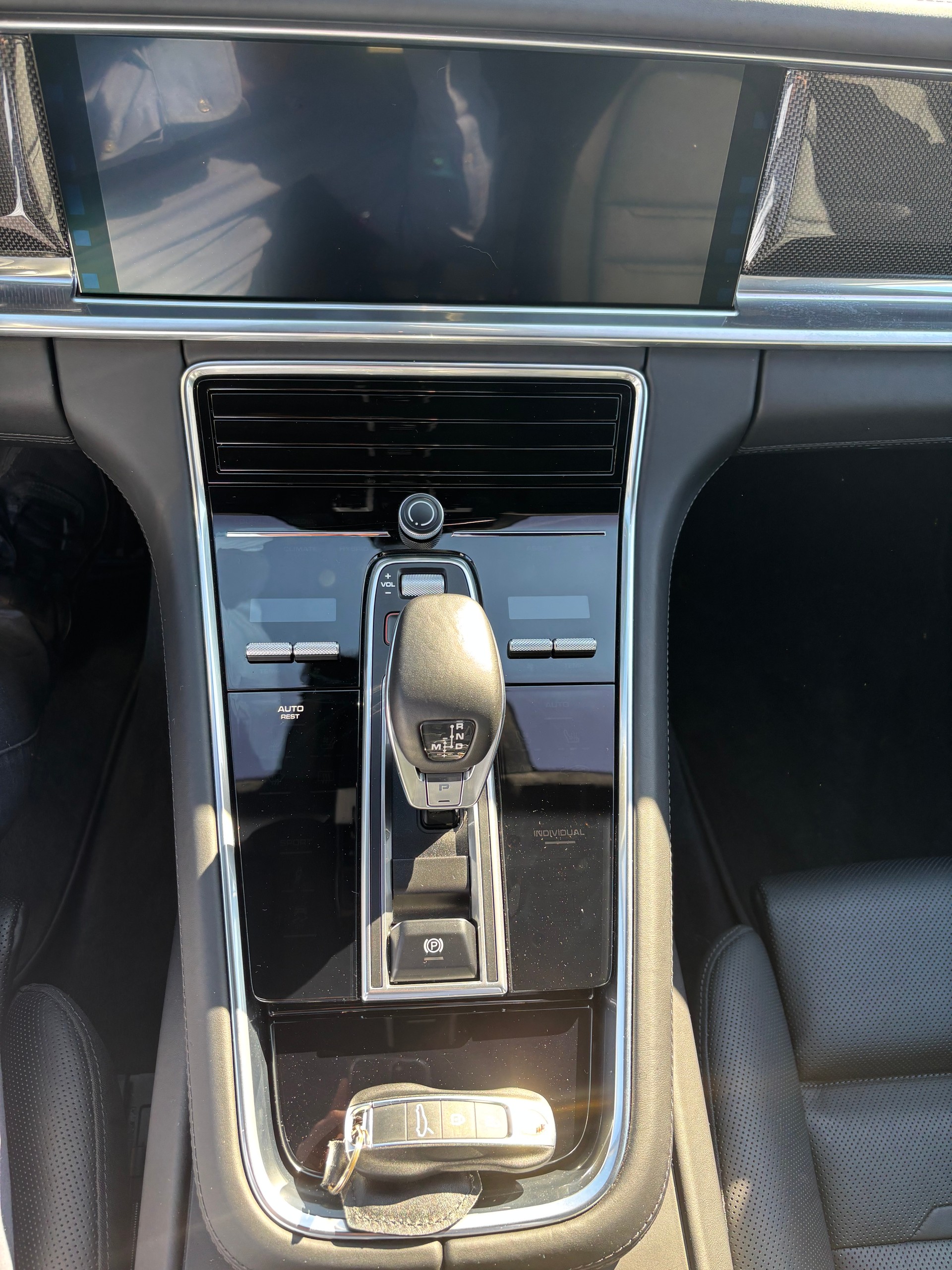 PORSCHE Panamera Turbo S E-Hybrid PDK-image-8