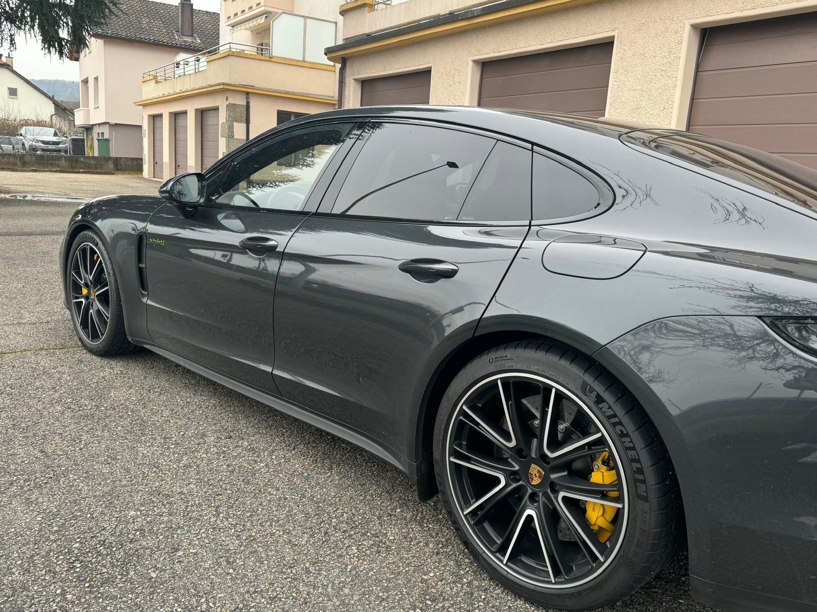 PORSCHE Panamera Turbo S E-Hybrid PDK-image-1