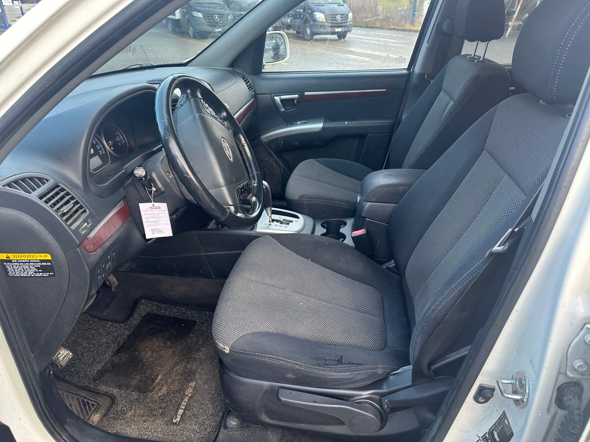 HYUNDAI Santa Fe 2.2 CRDi Premium 4WD Automatic-image-10