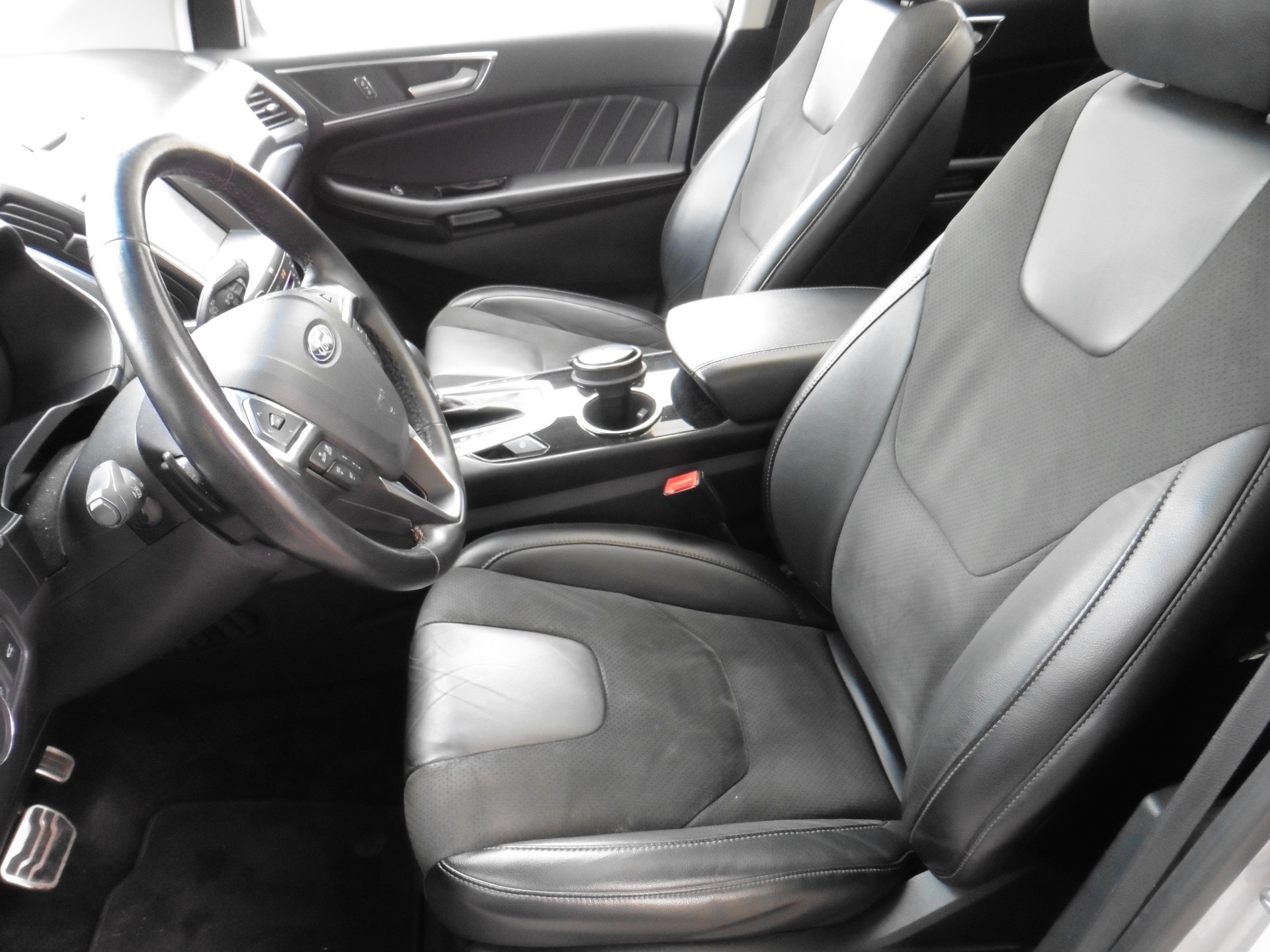 FORD Edge 2.0 TDCi ST-Line 4WD PowerShift-image-23