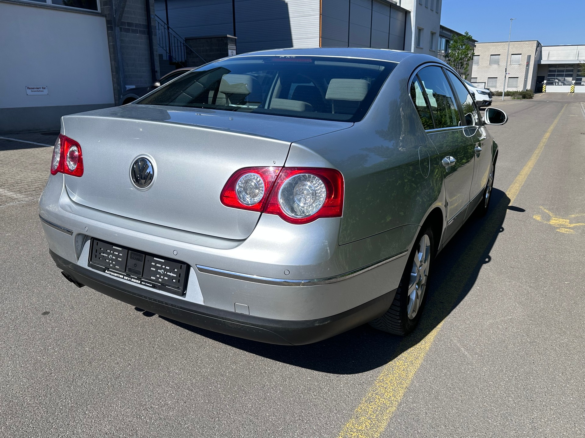 VW Passat 1.8 TSI Comfortline DSG-image-2