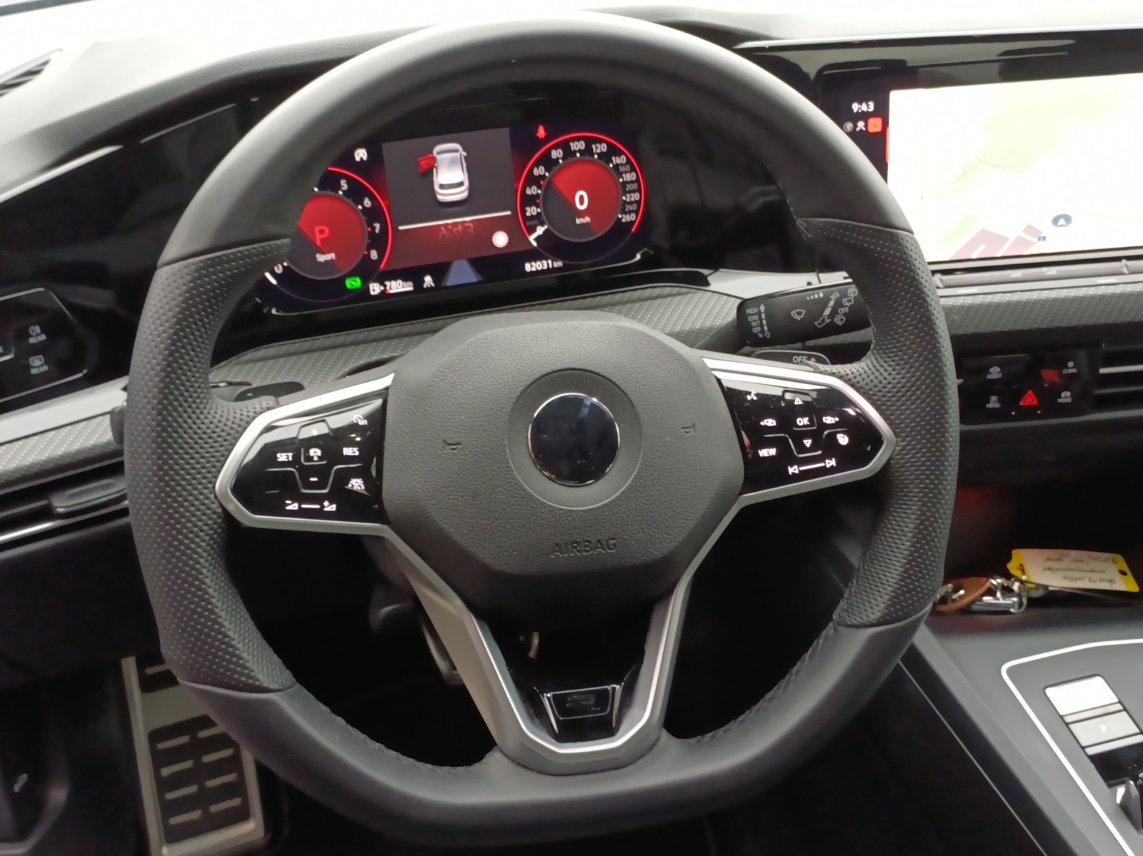 VW Golf 1.5 eTSI mHEV ACT R-Line DSG-image-9