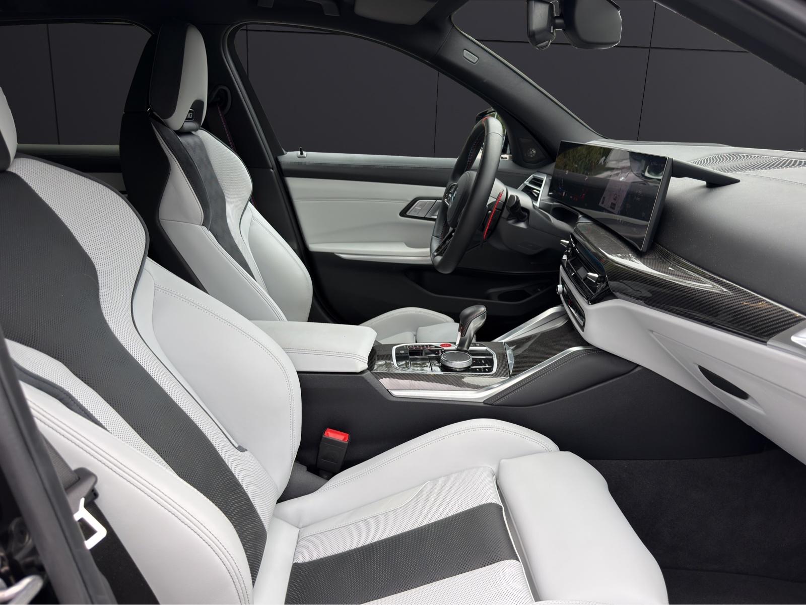 BMW M3 Competition xDrive Touring-image-18
