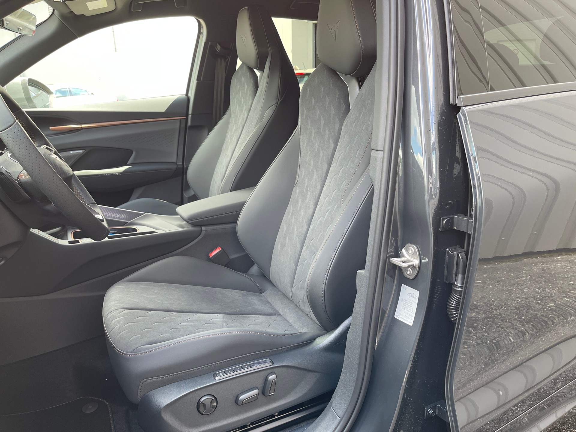CUPRA Terramar 1.5 eHybrid Prime Edition VZ DSG-image-6