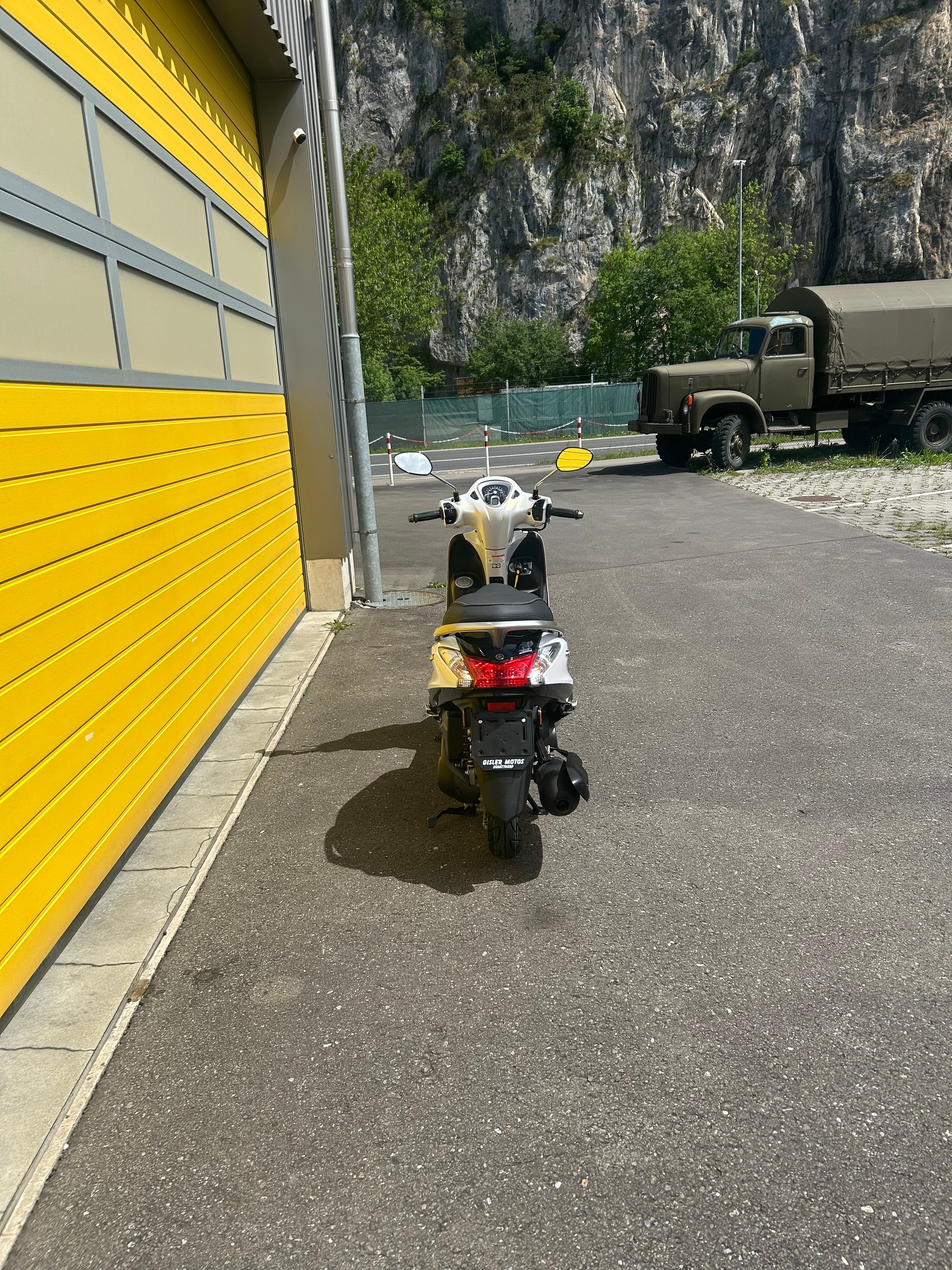 YAMAHA D'elight LTS 125-image-3