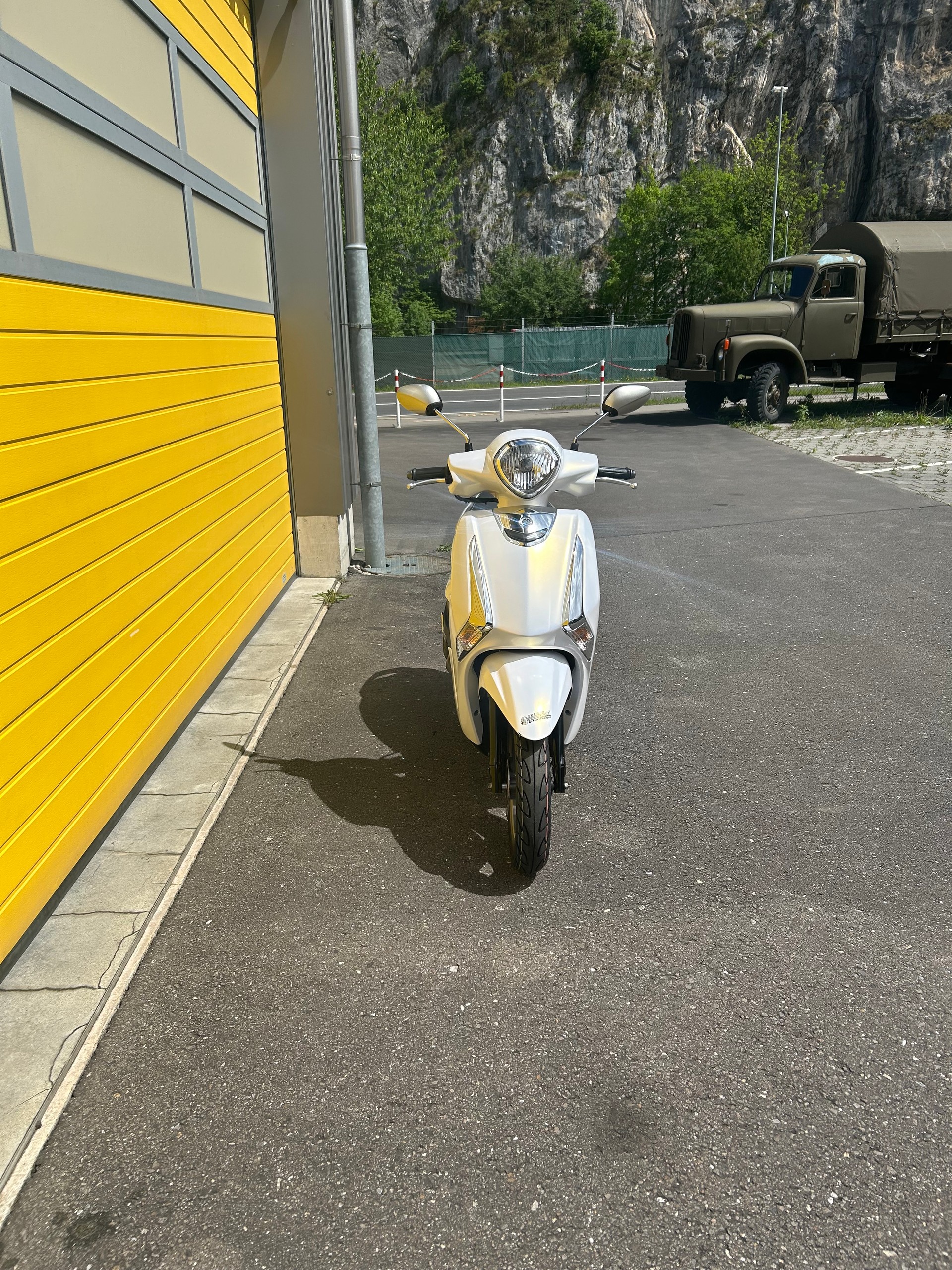 YAMAHA D'elight LTS 125-image-2