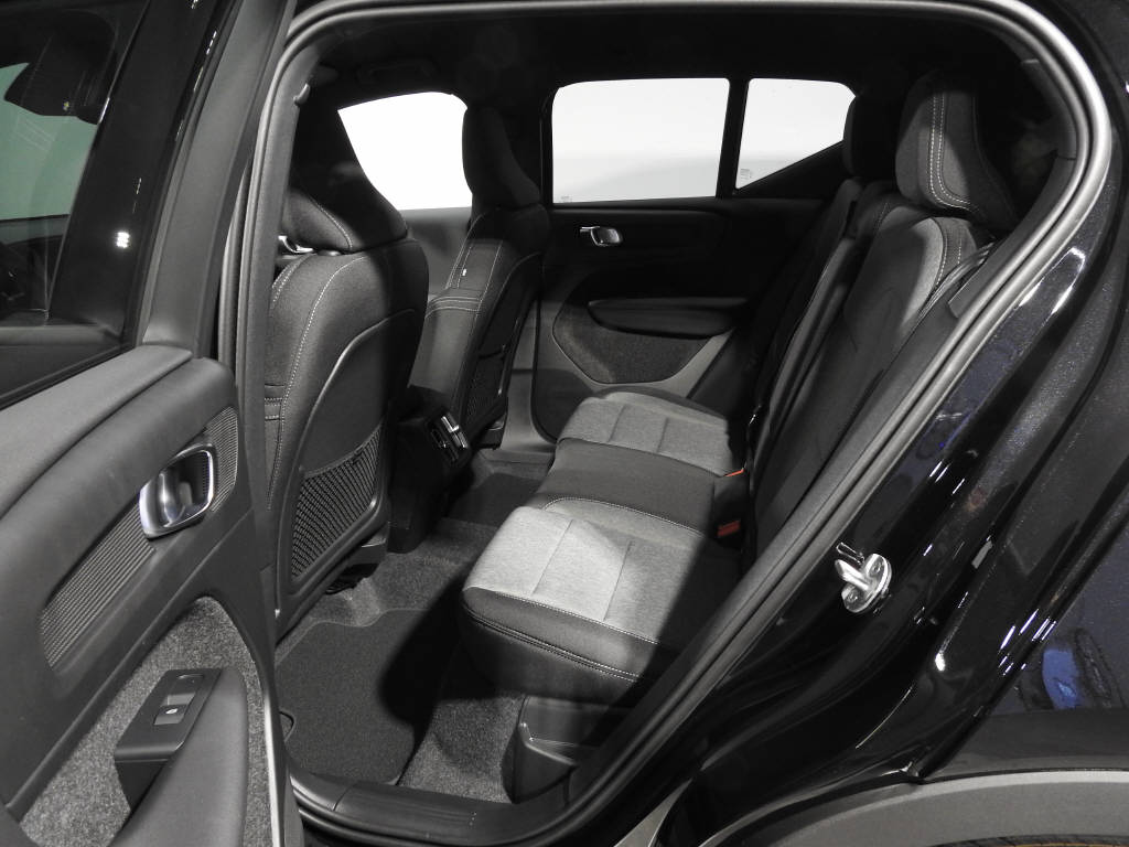 VOLVO XC40 2.0 B3 MH Core-image-15