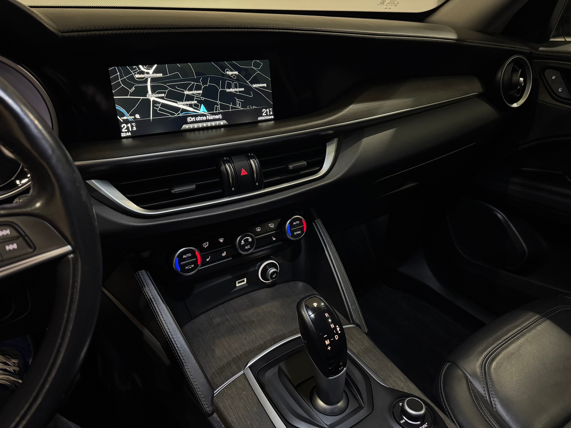 ALFA ROMEO Stelvio 2.0 Super Q4 Automatic | CH |-image-15