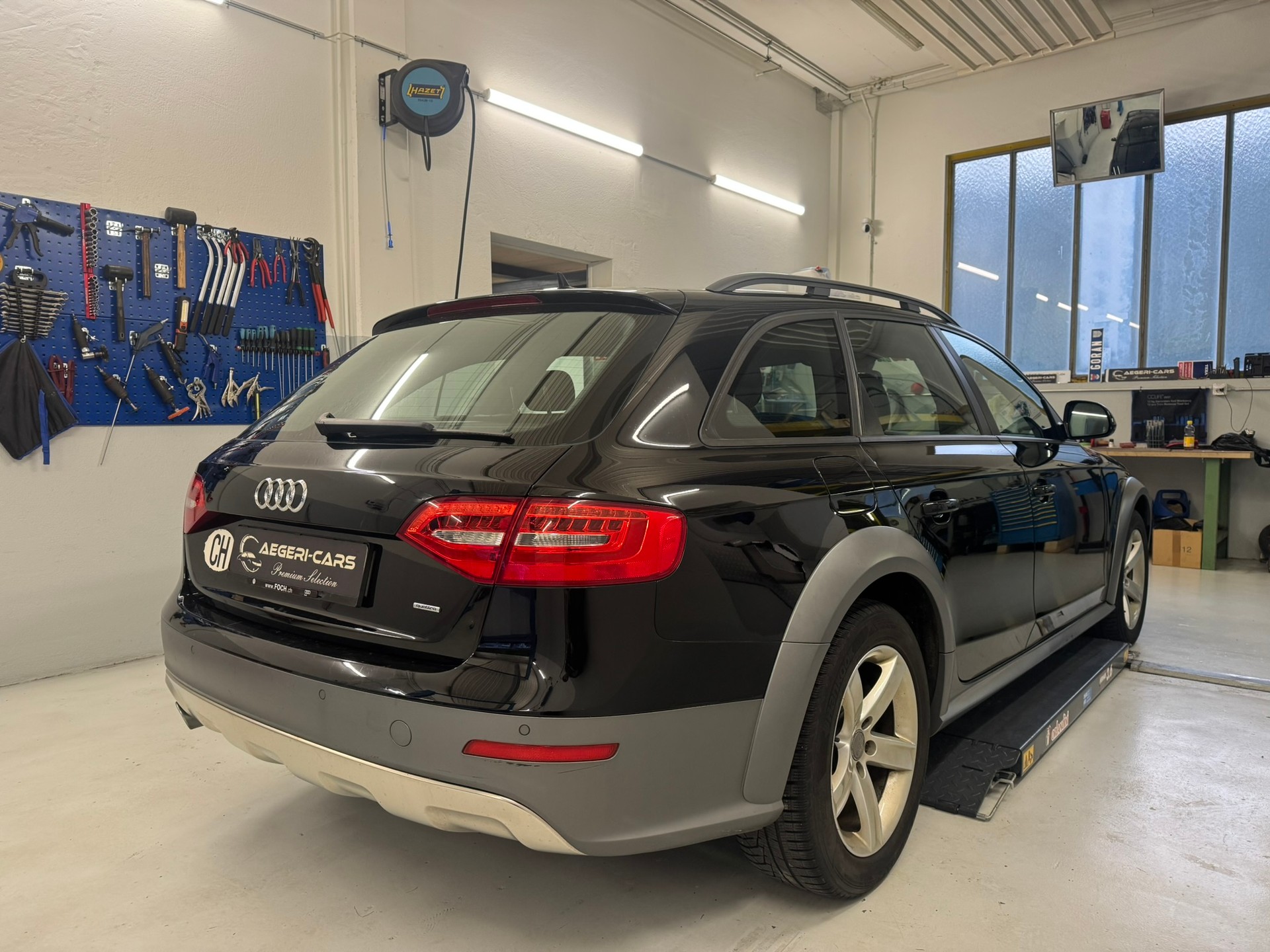 AUDI A4 allroad 2.0 TDI quattro S-tronic-showroom-element-3