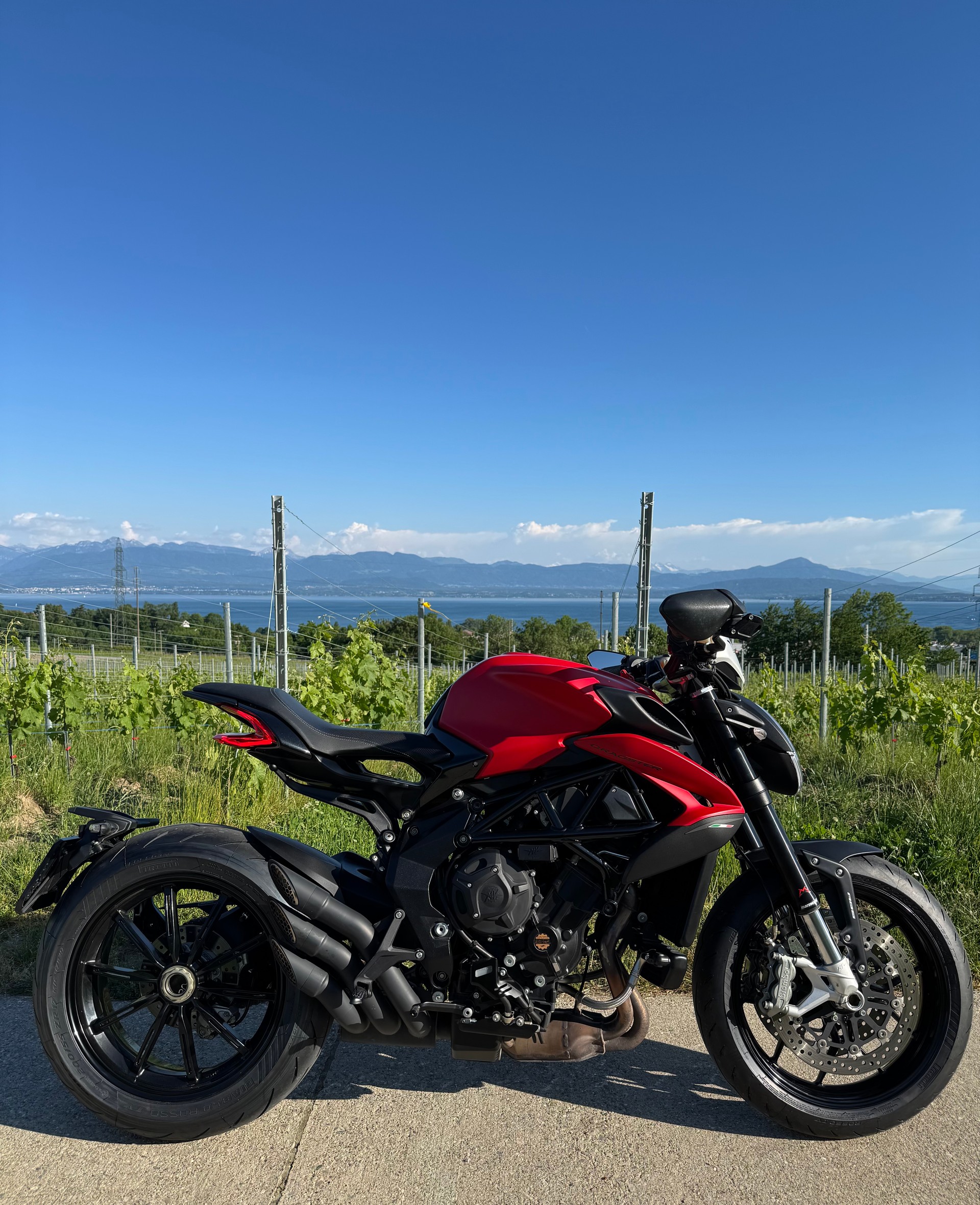 MV AGUSTA Dragster 800 Rosso