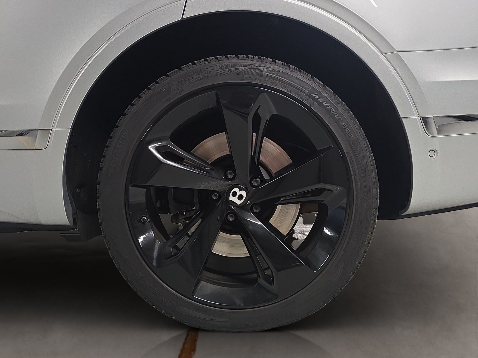 BENTLEY Bentayga W12-image-30