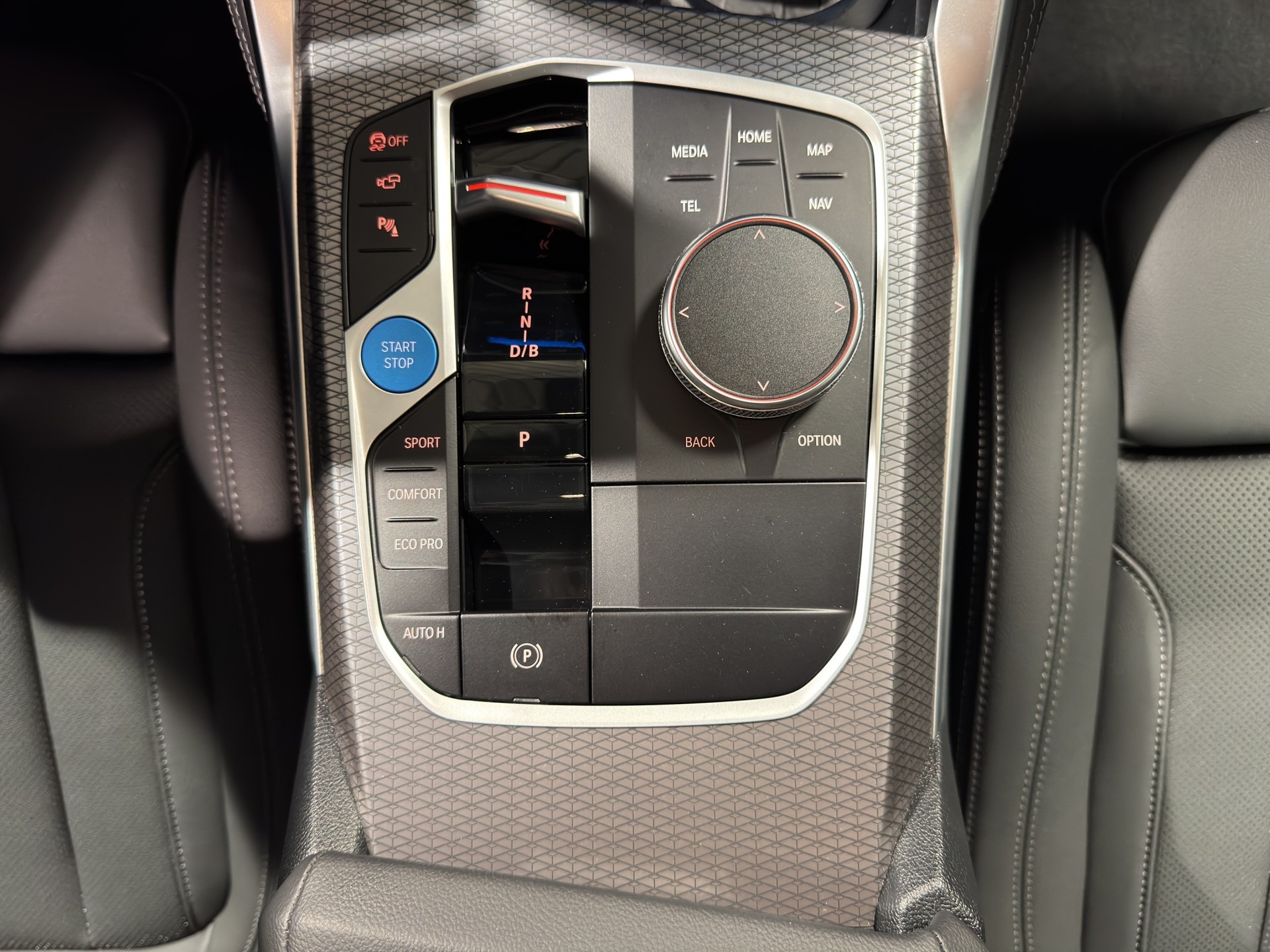 BMW i4 M60 xDrive-image-11