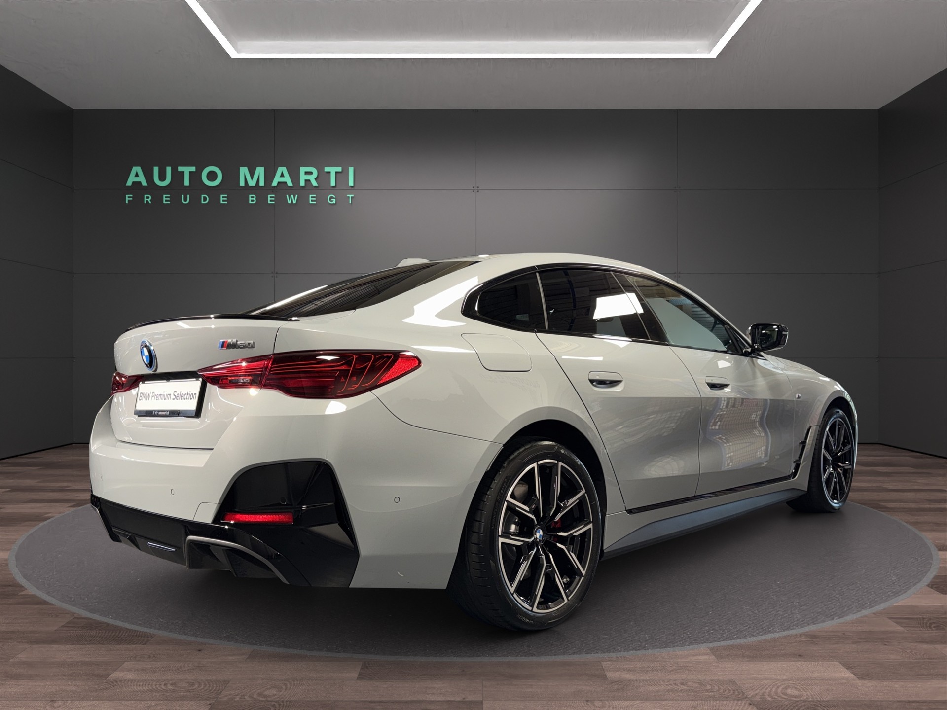 BMW i4 M60 xDrive-image-4