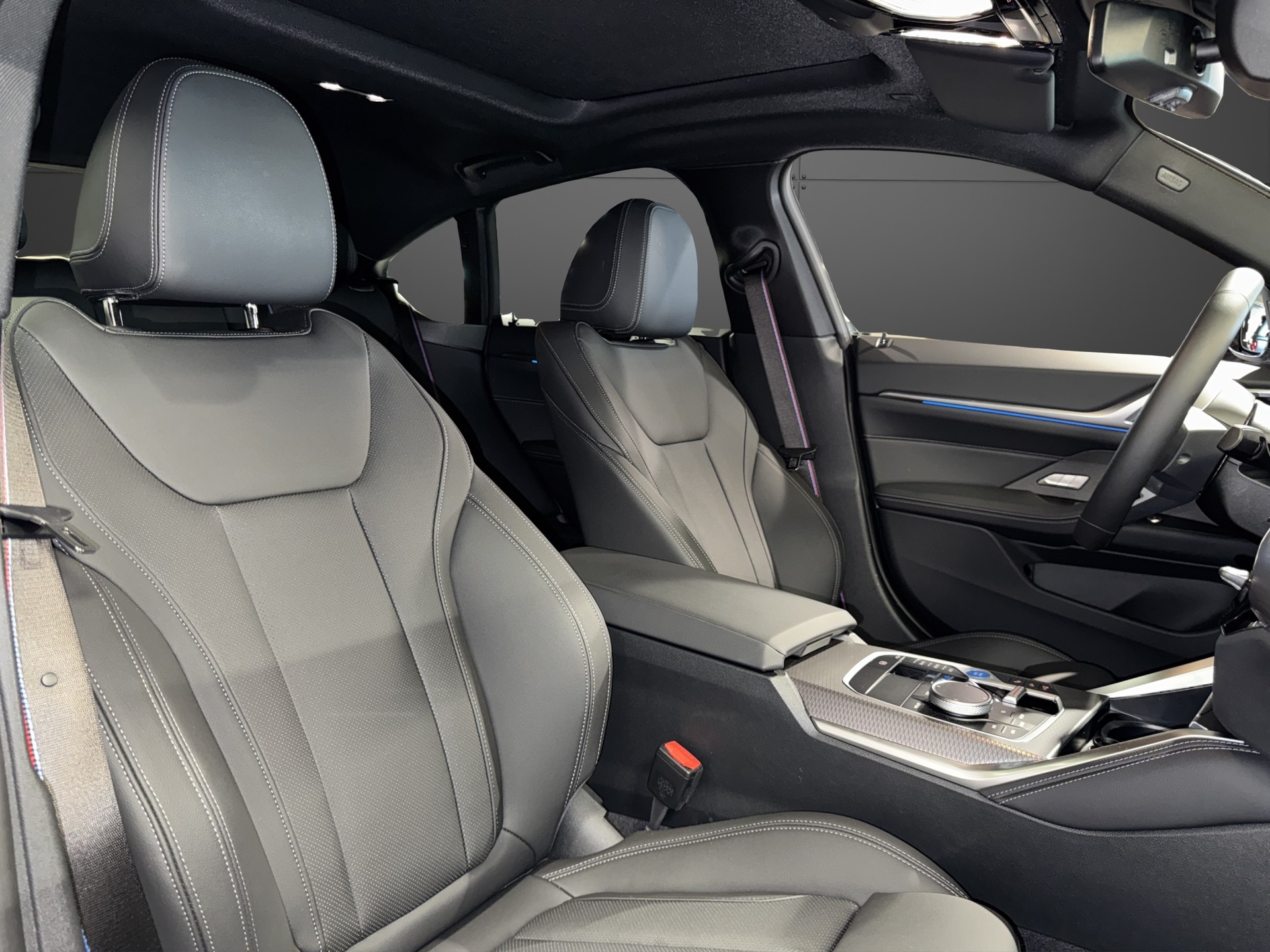 BMW i4 M60 xDrive-image-16