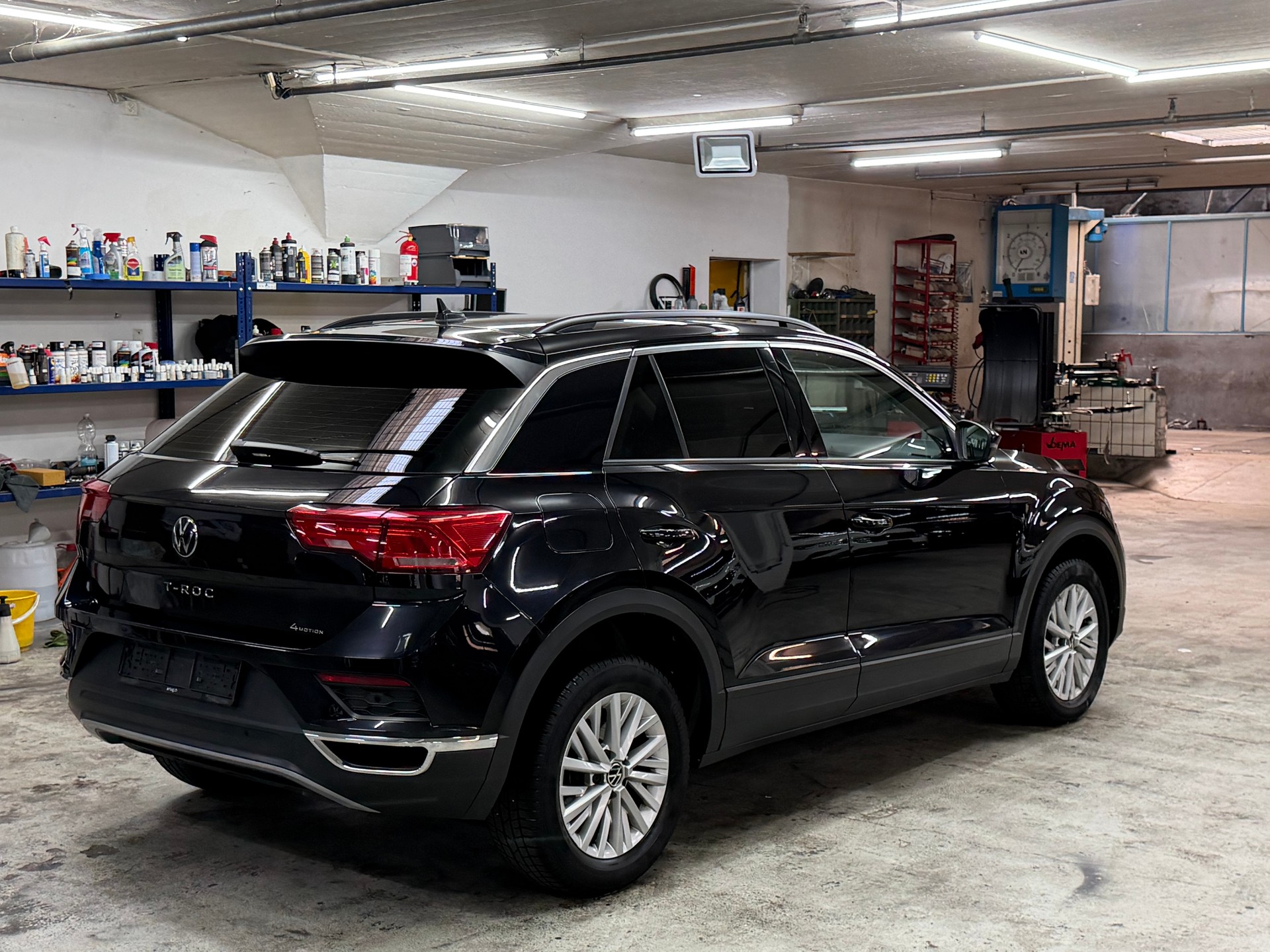 VW T-Roc 2.0 TDI SCR Advance DSG 4Motion-image-4