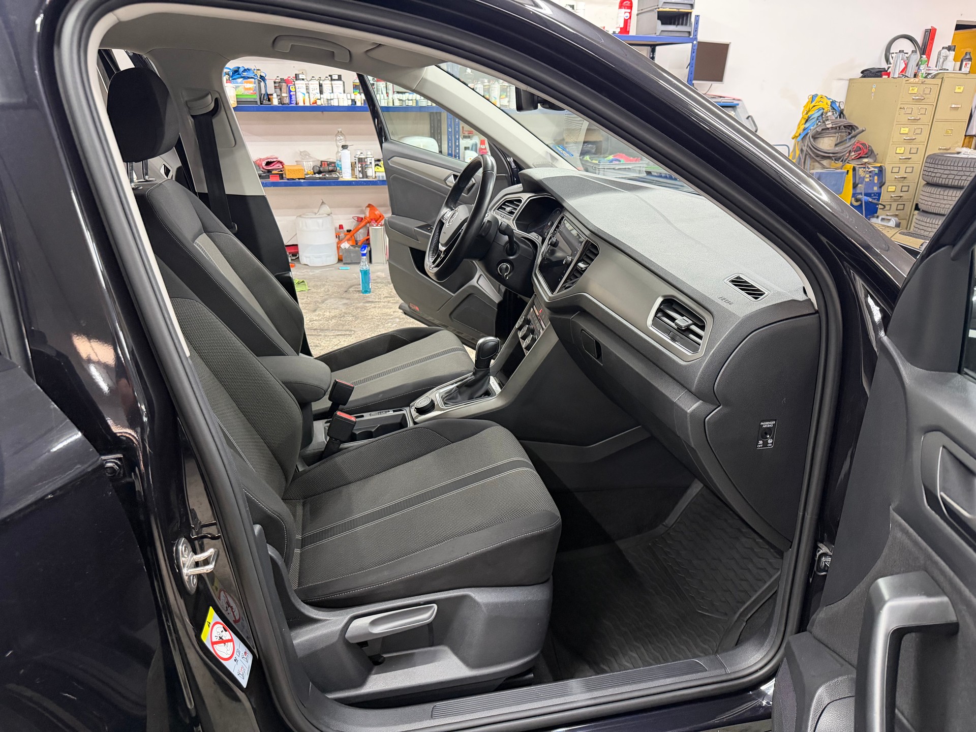 VW T-Roc 2.0 TDI SCR Advance DSG 4Motion-image-8