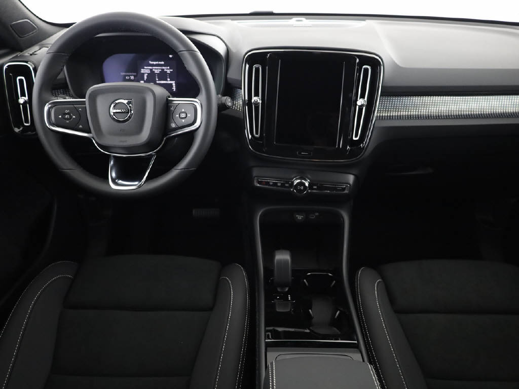 VOLVO EX40 Twin Ultra AWD XCENTRIC-image-28