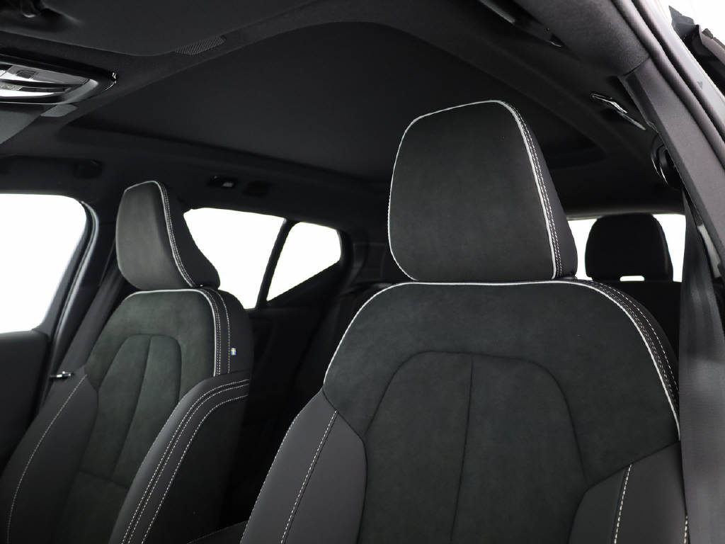 VOLVO EX40 Twin Ultra AWD XCENTRIC-image-25