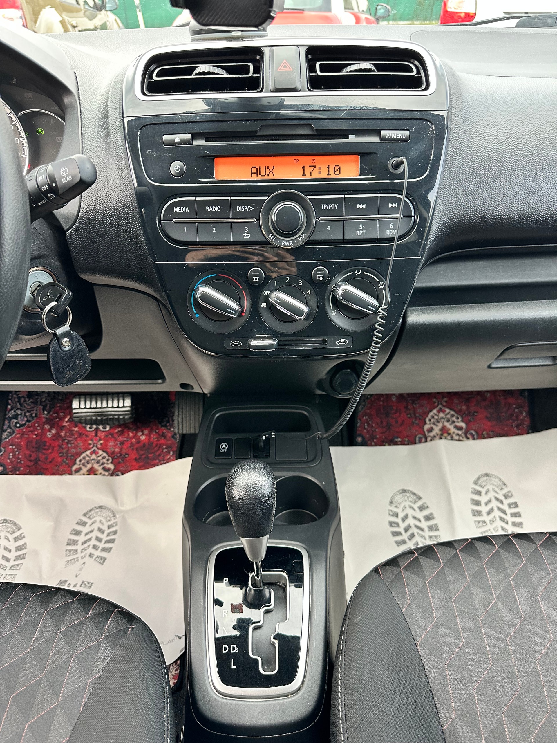 MITSUBISHI Space Star 1.2 Value CVT-image-13