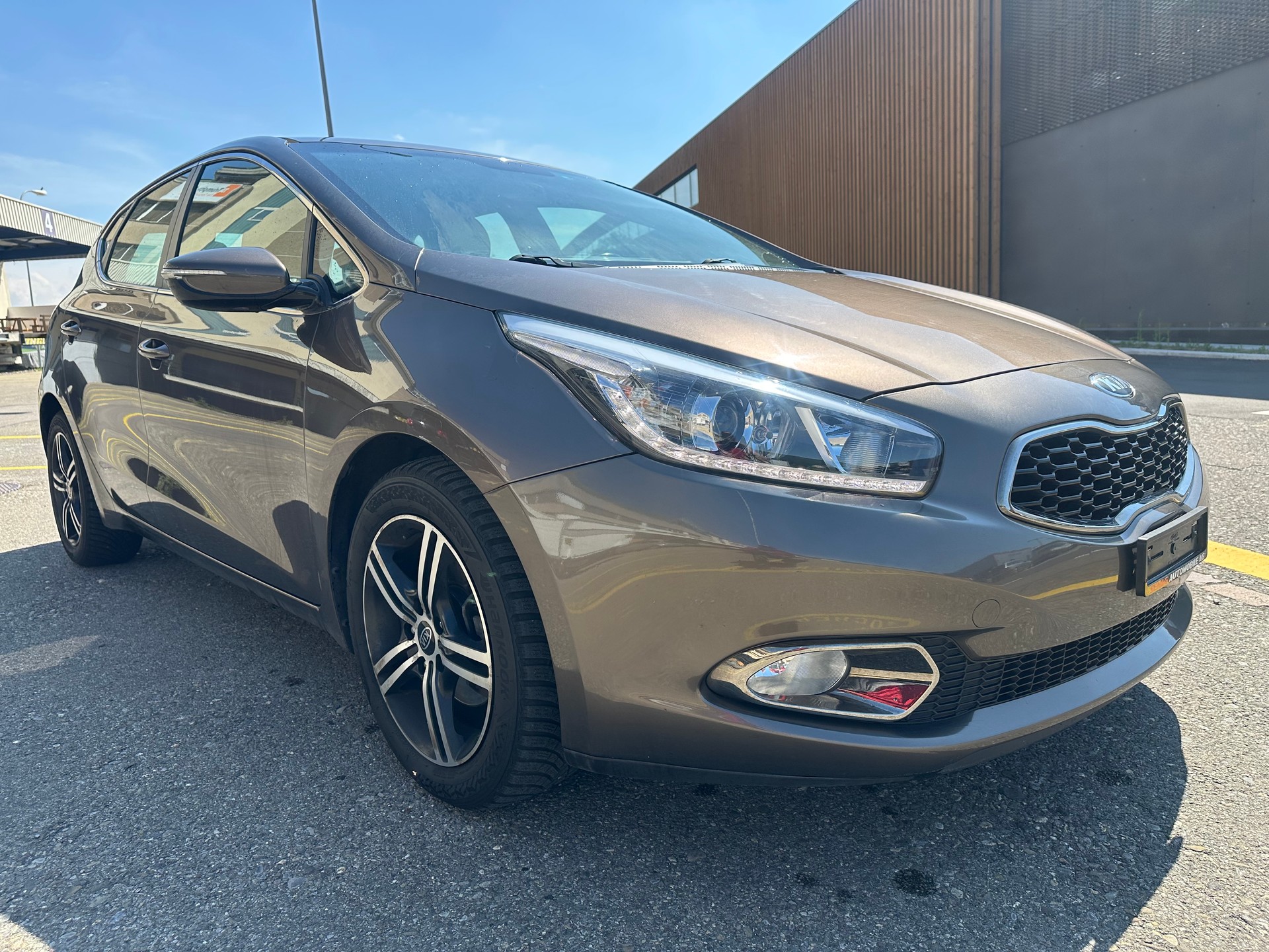 KIA Cee'd 1.6 GDi Trend DCT-image-5