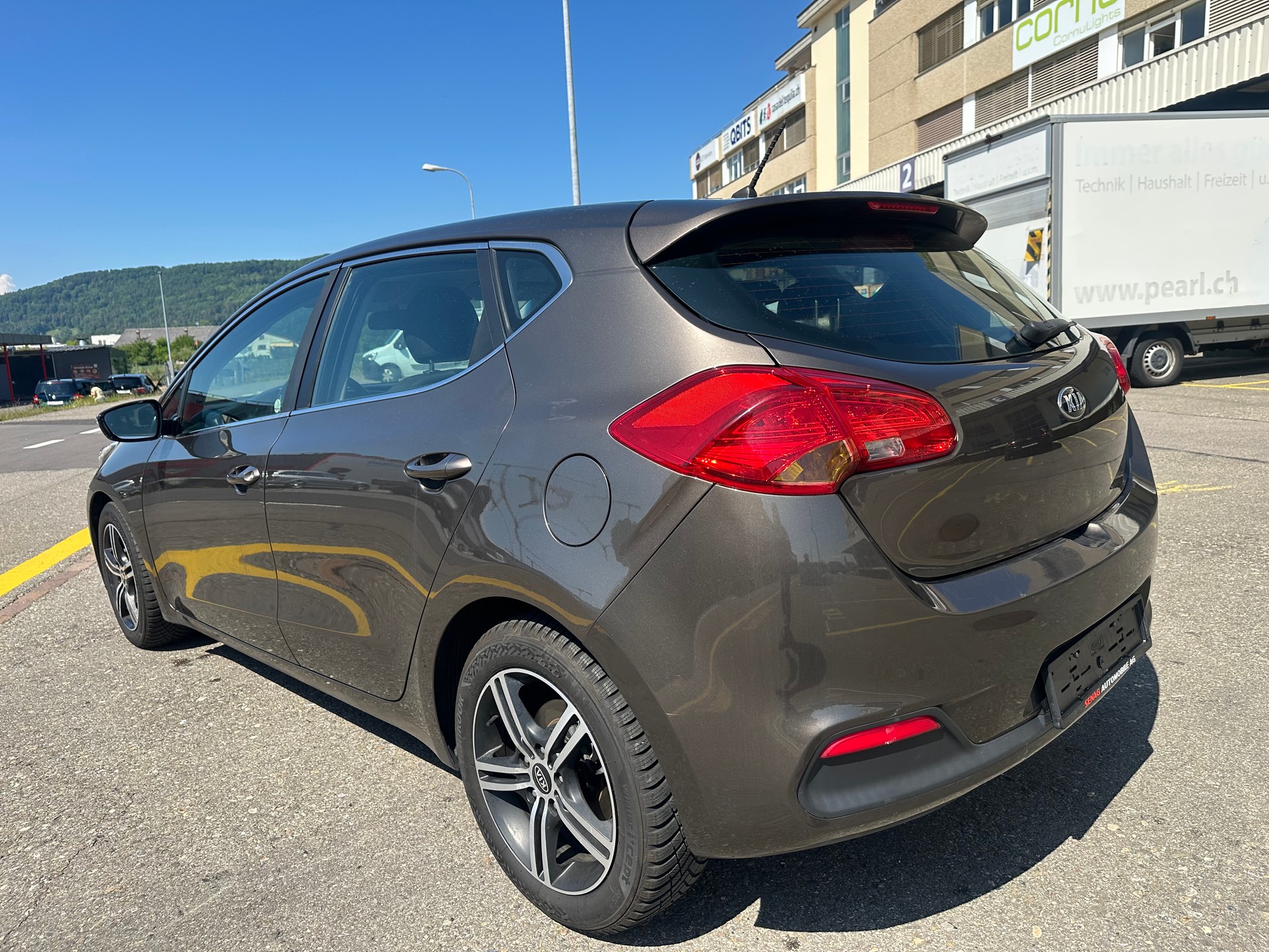 KIA Cee'd 1.6 GDi Trend DCT-image-1